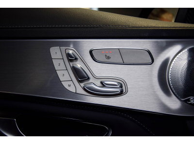 Mercedes-Benz C 63 AMG Berline V8 Bi-Turbo