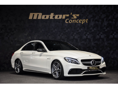 Mercedes-Benz C 63 AMG Berline V8 Bi-Turbo