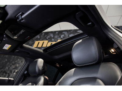 Mercedes-Benz C 63 AMG Berline V8 Bi-Turbo