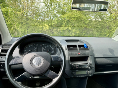 Volkswagen Polo IV 1.2 65CH 3P  **CARNET ENTRETIEN, LOW BUDGET**