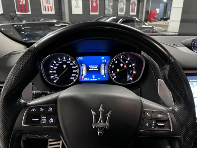 Maserati Levante SQ4 GRANSPORT FULL OPTION/ SERVICE MASERATI/ BELUFT/CARBON/SCHIEBEDACH