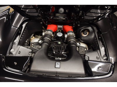 Ferrari 458 SPIDER V8