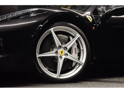 Ferrari 458 SPIDER V8