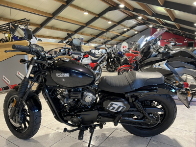 Hyosung Aquila 125 BOBBER V-TWIN