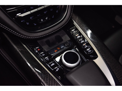Aston Martin DBX 4.0 V8 Bi-Turbo