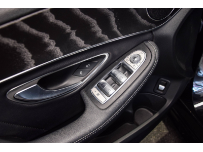 Mercedes-Benz C 350 E Plug-in Hybrid AMG LINE