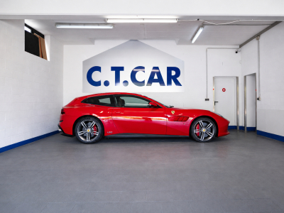Ferrari GTC4Lusso Tailor Made 70 Anni Collection