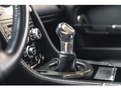 Aston Martin V12 Vantage ROADSTER MANUAL 1/101