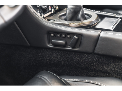 Aston Martin V12 Vantage ROADSTER MANUAL 1/101