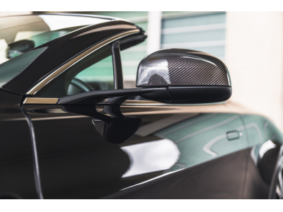 Aston Martin V12 Vantage ROADSTER MANUAL 1/101