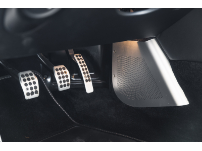 Aston Martin V12 Vantage ROADSTER MANUAL 1/101