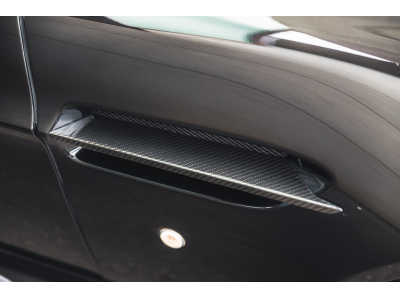 Aston Martin V12 Vantage ROADSTER MANUAL 1/101