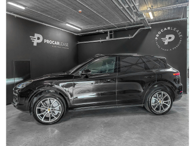 Porsche Cayenne TURBO/21//360/PANO/KEYLESS/BURMESTER/4RADLENK/VOLL/NIGHT V