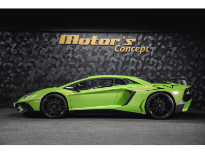 Lamborghini Aventador LP750-4 SV / 1 OF 600