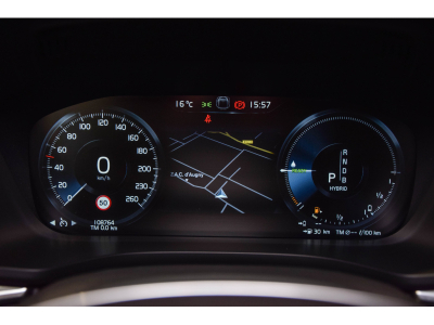 Volvo XC60 T8 R-Design