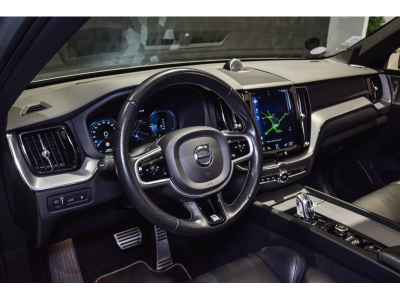 Volvo XC60 T8 R-Design