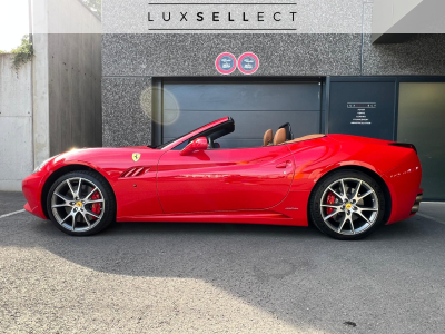 Ferrari California 4.3 V8 460 HP ROSSO CORSA