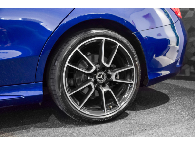 Mercedes-Benz C 220 d 4 MATIC AMG LINE