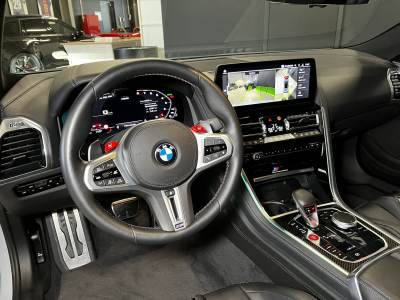 BMW M8 Competition Coupé/Package Keramik/ Carbon/360°/HUD/20