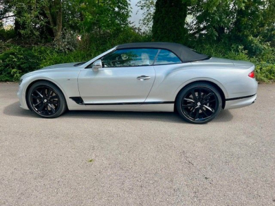 Bentley Continental GTC V8 Mulliner - 1Hand