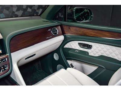 Bentley Bentayga Azure V6 Hybrid