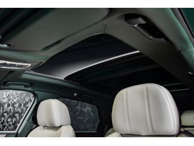 Bentley Bentayga Azure V6 Hybrid