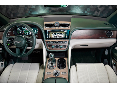 Bentley Bentayga Azure V6 Hybrid