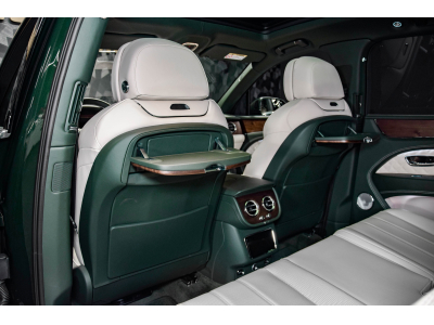 Bentley Bentayga Azure V6 Hybrid