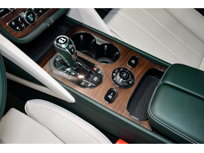 Bentley Bentayga Azure V6 Hybrid