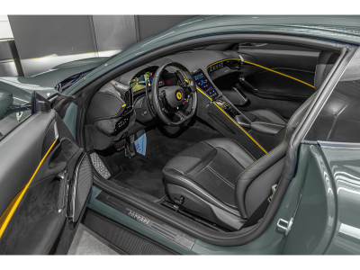 Ferrari Roma 3.9 T V8 DCT/20/APPLE/KAMERA/JBL/LED/360°/FULL/CARBON