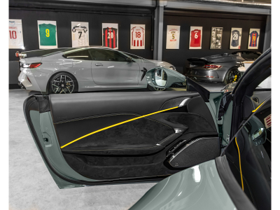 Ferrari Roma 3.9 T V8 DCT/20/APPLE/KAMERA/JBL/LED/360°/FULL/CARBON