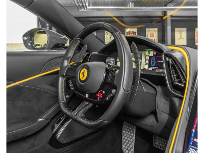Ferrari Roma 3.9 T V8 DCT/20/APPLE/KAMERA/JBL/LED/360°/FULL/CARBON