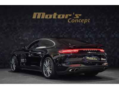 Porsche Panamera Turbo V8