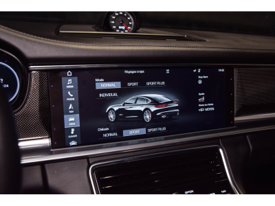 Porsche Panamera Turbo V8