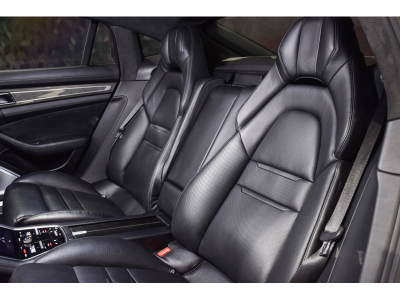 Porsche Panamera Turbo V8