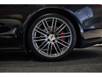 Porsche Panamera Turbo V8
