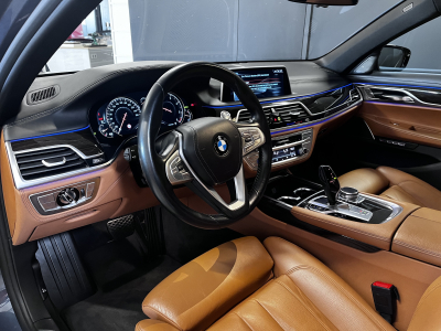 BMW 730 BMW 730 D /360°/Toit ouvrant/HUD/Harman/Kardon/ACC/VOLL