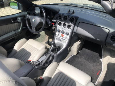 Alfa Romeo Spider 2.0 16S 150 PININFARINA