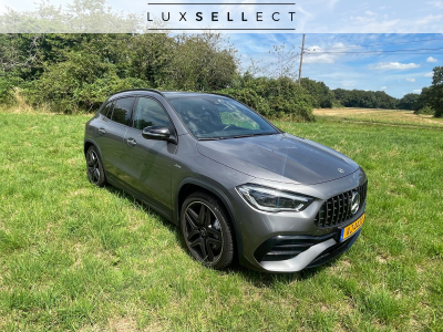 Mercedes-Benz GLA 35 AMG 4 MATIC + NIGHT + AHK + KAMERA + MULTIBEAM + PANO