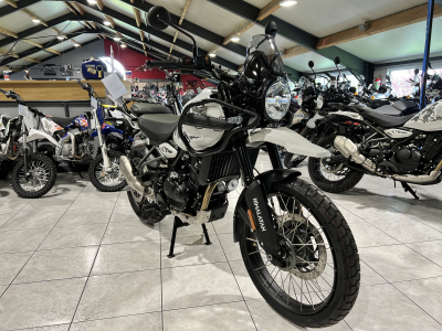 Royal Enfield Himalayan 450  Kamet  White