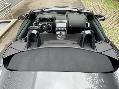 Jaguar F-Type 2.0 Essence 300 CABRIO