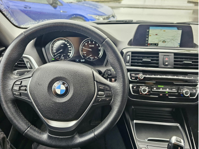 BMW 118 i FACELIFT SPORT LINE AUTO LED NAVI