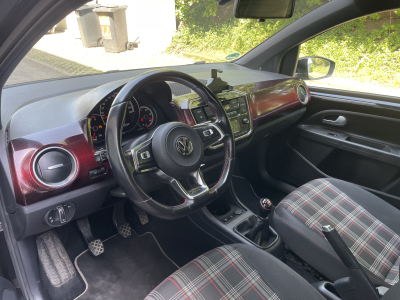 Volkswagen up! 1.0 ESSENCE 140 GTI