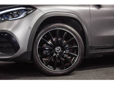 Mercedes-Benz GLA 250 e AMG Line