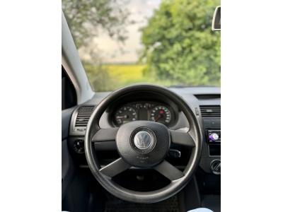 Volkswagen Polo IV 1.2 5p  **GARANTIE 12 MOIS + IMMA INCLUS** **Radar Recul, AC, Bluetooth**