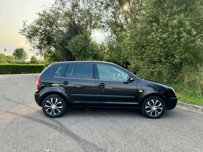 Volkswagen Polo IV 1.2 5p  **GARANTIE 12 MOIS + IMMA INCLUS** **Radar Recul, AC, Bluetooth**