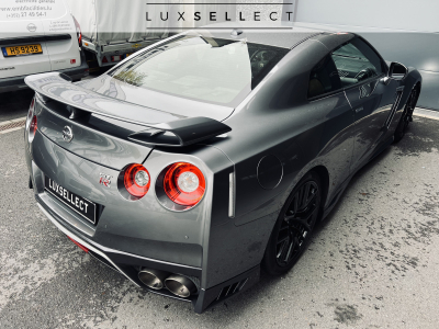 Nissan GT-R R35 V6 3.8 bi-Turbo 570ch Facelift 2017