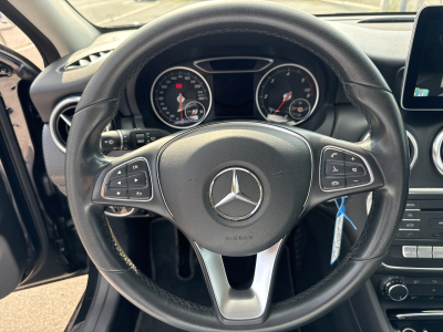 Mercedes-Benz A 200 D 136CV