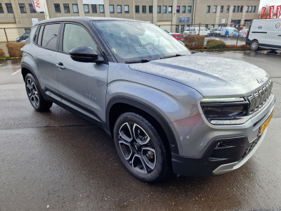 Jeep Avenger Location Avenger Full-electric 49€ /Jour