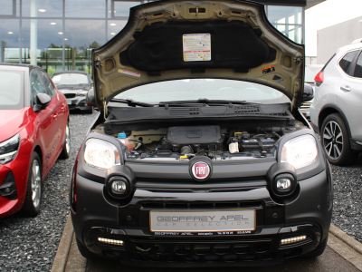 Fiat Panda 1.0 HYBRID CITY CROSS LAUNCH EDITION